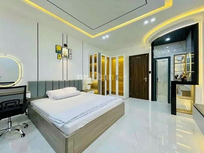bán nhà q3 giá chào 2tyX, hẻm oto 6m có shr sang tên, 60m2 lh ngay