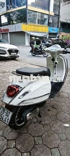 Xe máy Vespa Primavera