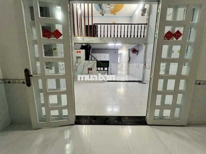 Cho thuê nhà mặt tiền dx phú mỹ.. 3pn.. Giá 8tr