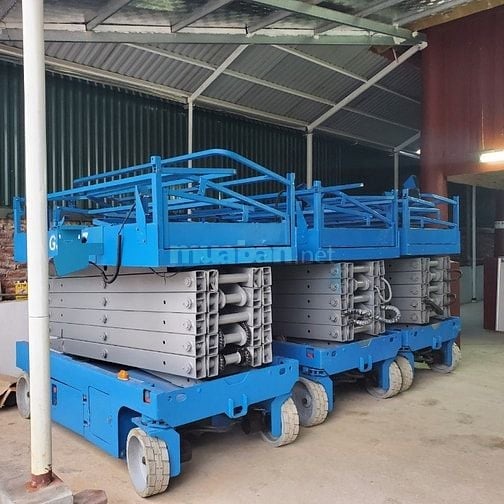 CHO THUÊ XE NÂNG NGƯỜI XE CẮT KÉO, XE BOM GIÁ TỪ 8 TR/THÁNG