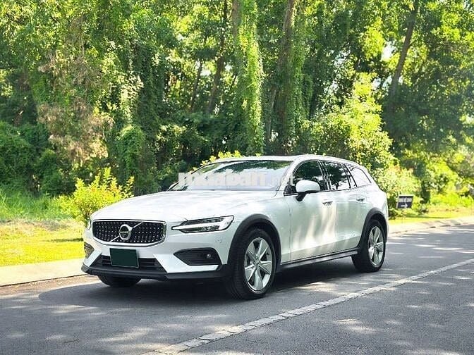 Volvo V60 Cross Country 2022 B5 AWD - 20000 km