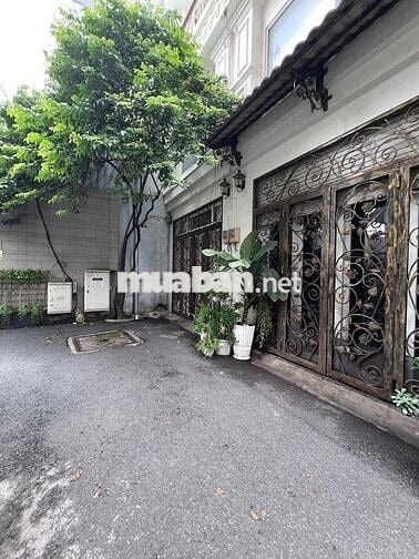 HIếm bán nhà HXH khu phân lô VIP Phan Xích Long Phú Nhuận 5 tầng 4PN