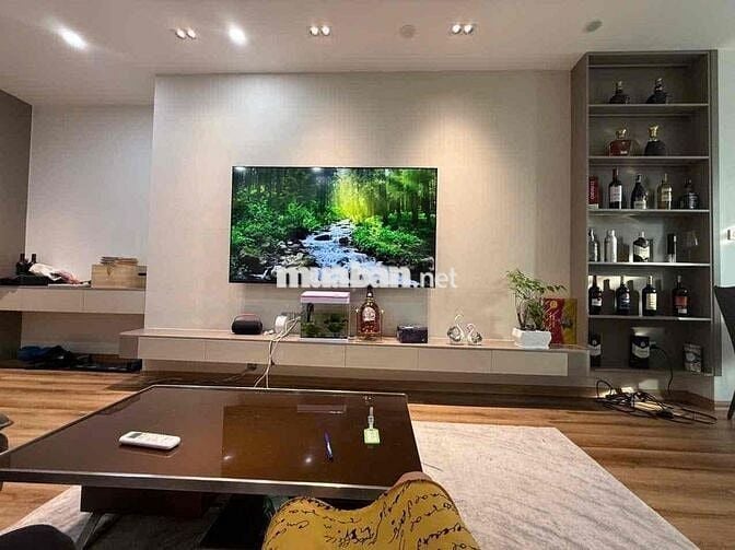 Chính chủ bán căn hộ 80m2 chung cư cao cấp phố Nguỵ Như Kon Tum 7,15 t