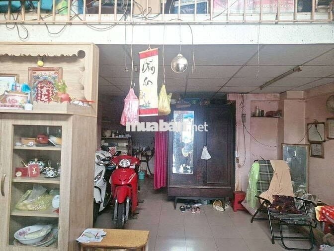 Nhà mặt tiền kinh doanh sầm uất, Lương Văn Can, q8