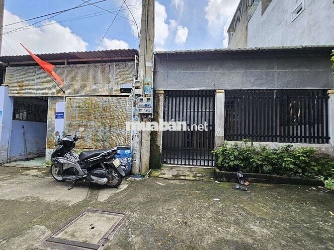 Nhà cấp 4 gác lửng gần chợ Tân Long p. Tân Đông Hiệp Dĩ An