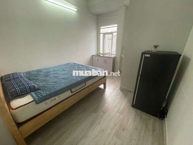 STUDIO CỬA SỔ TRỜI THOÁNG, ĐẦY ĐỦ NỘI THẤT. 20M2. UNG VĂN KHIÊM.