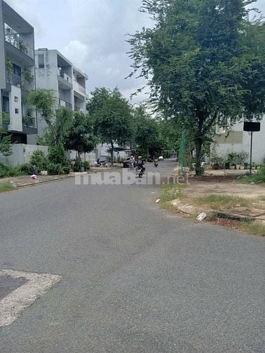 Bán đất ở 100m2 và màu hẻm 5m(XT)H.M.Mương,X.H.Phú,Củ Chi giá 2.78 tỷ