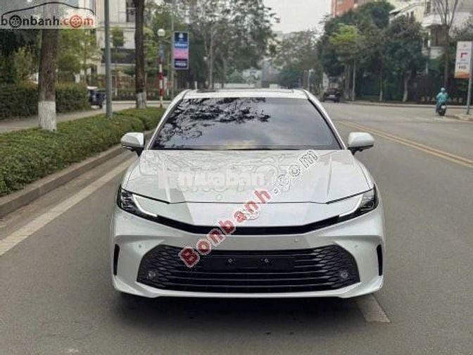 Toyota Camry 2.0Q 2025