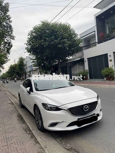 2019 Mazda 6 2.0L Premium - 49000 km