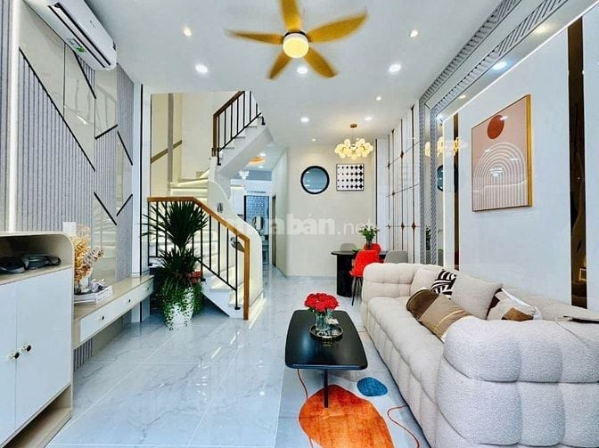 CHỈ 4.6 TỶ SỞ HỮU NHÀ PHÚ NHUẬN NGAY THÍCH QUẢNG ĐỨC SHR CHÍNH CHỦ