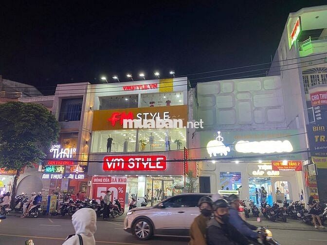 Cho thuê nhà mặt tiền  đường D2 (Nguyễn Gia Trí), P.25,Quận Bình Thạnh