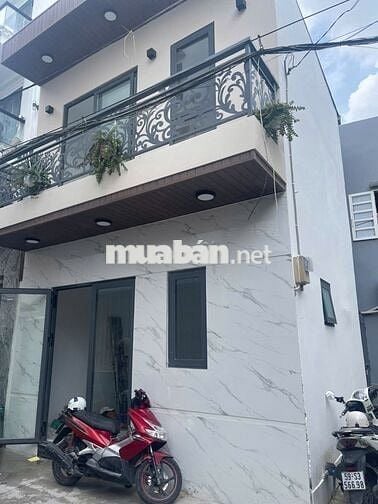 nhà 19,4m2 có sổ , 2pn2wc , tiện di chuyển các quận trung tâm .