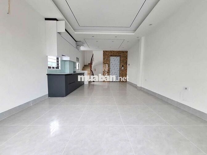 Nhà 6 tầng Thang máy - Diện tích rộng - Gần cầu Vĩnh Tuy, giá tốt