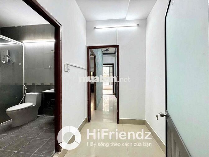 Phòng ngủ tách bếp bancol full nội thất mới nằm mặt đường đỗ ngọc than