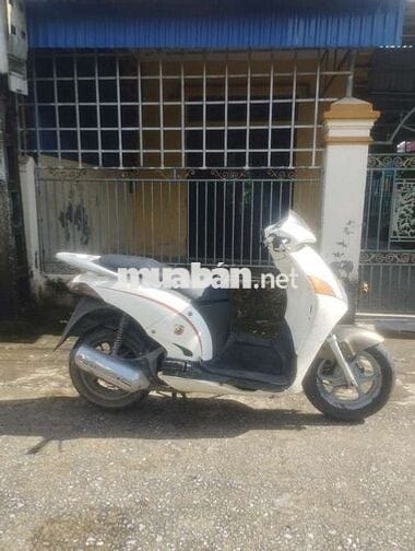 Xe máy Honda @ máy chạy êm bốc