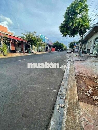 Nhà thuê mặt tiền KD Phan Bội Châu giao Trần Phú