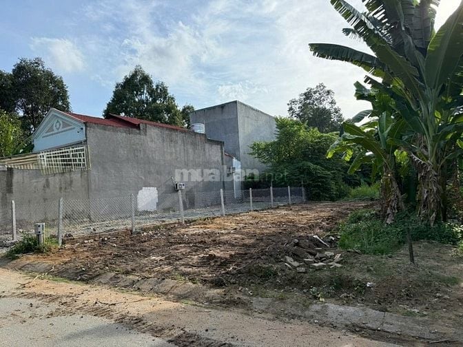 DT 123m(6 x20,5m) giá 5.7 tỷ , đường nhựa 10m, mặt tiền kinh doanh