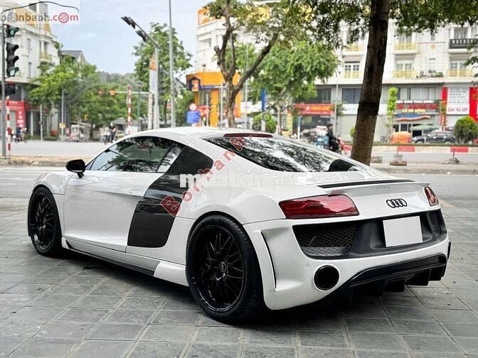 Audi R8 V8-Lăn Bánh Lần Đầu 2009