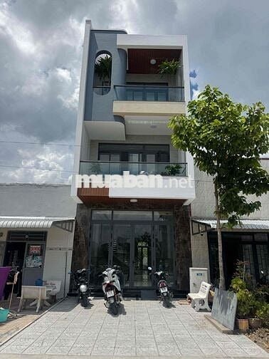 BÁN NHÀ MỚI ĐƯỜNG A4 kdc PHÚ AN 1 trệt 2 lầu giá 5 tỷ 200 triệu