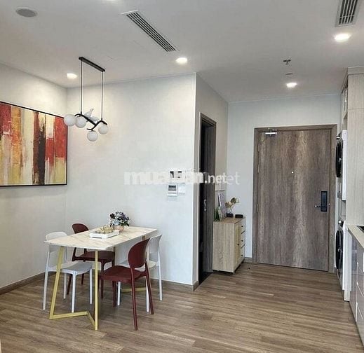 2 ngủ tầng cao, hướng sông hồng tòa R3 onsen cho thuê