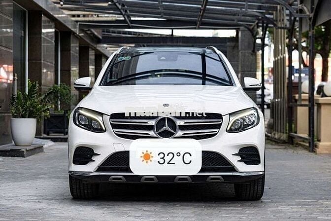 E cần bán mercedes glc300 sx 2018