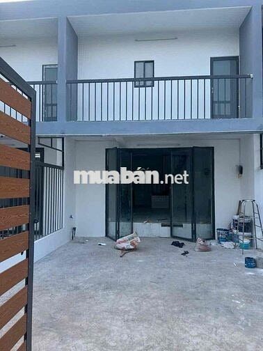 NHÀ CÓ SÂN ĐẬU XE HƠI, HẺM LÊ ĐÌNH CẨN