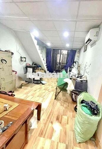 NHÀ TRUNG TÂM 3.95 TỶ HẺM THÔNG KHU DÂN CƯ ĐÔNG ĐÚC