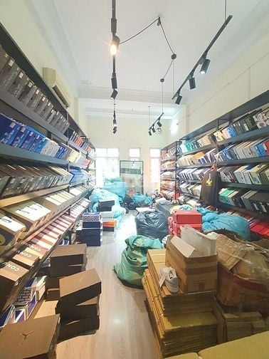 Bán nhà mặt phố Hồng Mai kinh doanh sầm uất, Dt 70m2, 4t, mt 4.2m.