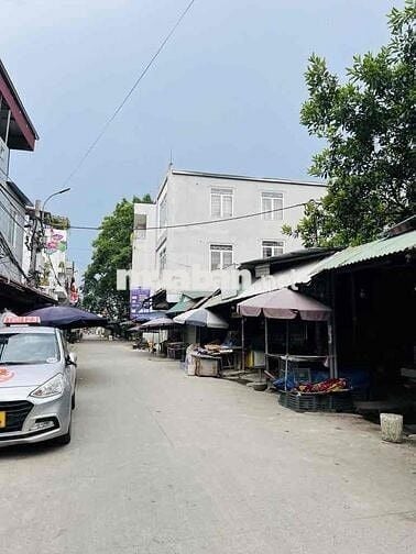 SẴN NHÀ 2 TẦNG CHẮC CHẮN - CÓ THỂ TRỒNG THÊM TẦNG NỮA