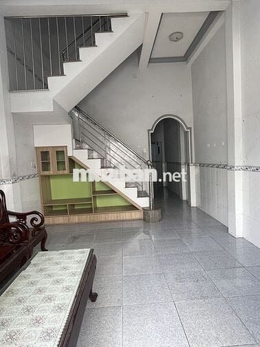 Chính chủ bán nhà 1 Trệt 1Lầu 3pn 2wc sát Big C