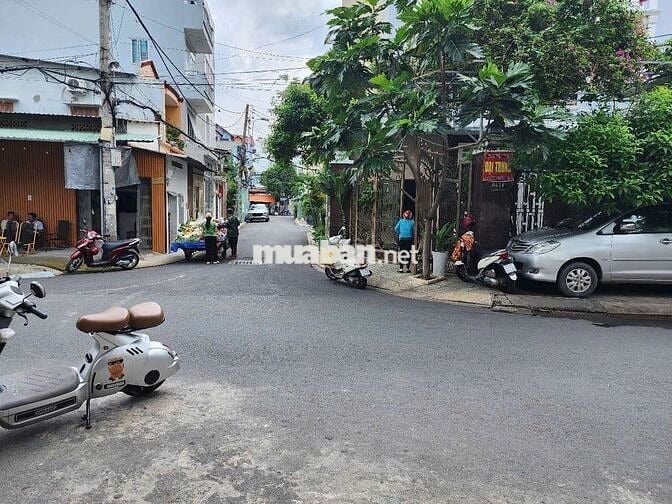 Bán nhà hai mặt tiền lớn giá 6 tỷ