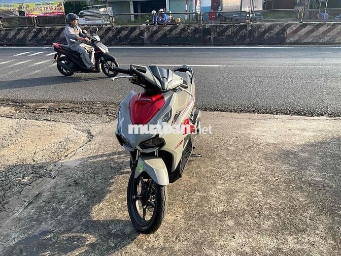 bán ablack  còn rat mới. Gop 0 đồng