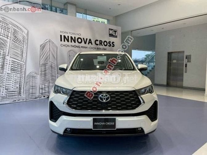 Toyota Innova Cross 2.0 CVT 2025