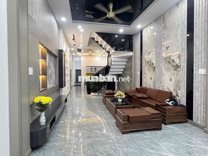NHÀ Ở NGAY, 4x21, OTO VÔ NHÀ, VỈA HÈ, 4 ĐỒNG TL
