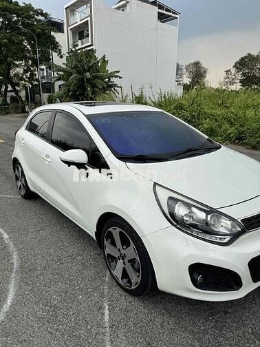 Kia Rio 2013 - AT