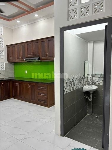 Bán nhà mặt tiền đường Lê Văn Lương, phường Tân Phong, Quận 7, TP. HCM