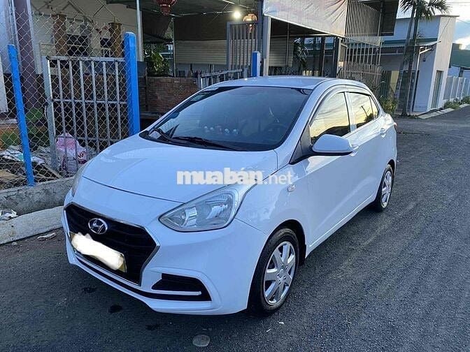 Hyundai Grand i10 2017 Sedan 1.2 Base - 1900 km