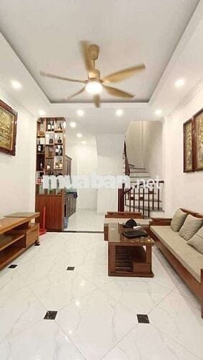 Nhỉnh 5 tỷ có nhà Bát Khối - Full nội thất - 20m ra đê Bát Khối
