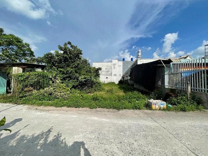 650Triệu. Đất mặt tiền 171m2 Sát Bệnh Viện Xuyên Á Sổ Hồng Riêng