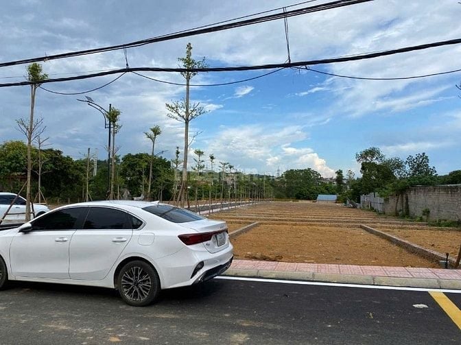 Lô đất trung tâm xã Đoài Phương sát Sỹ Quan Lục Quân
