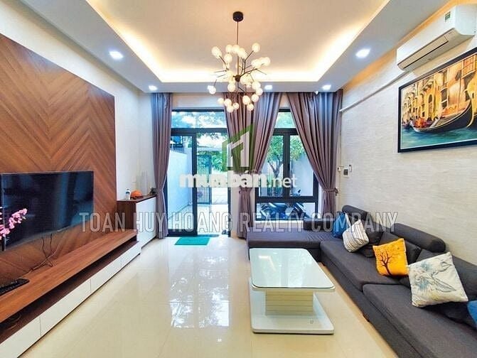 Nhà đẹp khu Nam Việt Á 5 PN full nội thất hiện đại
