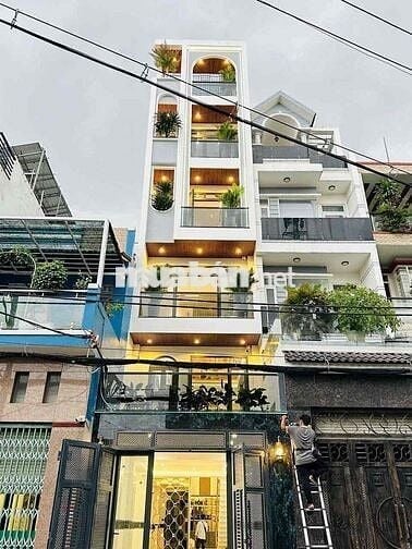 🏦 Nhà mới đẹp NC siêu phẩm mặt tiền đường số 4 P16