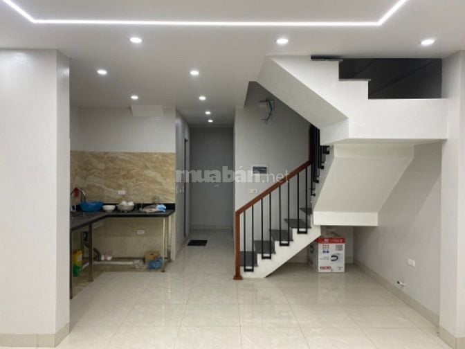 Cho thuê nhà 6 tầng số 5, ngõ 5 đường Anh Dũng, Hoàng Sa, Kim Nỗ, Đông