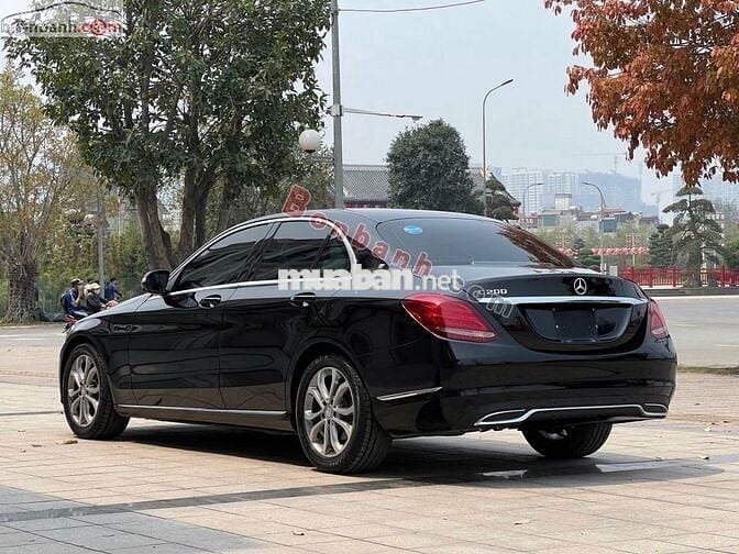 Mercedes_C200_2015