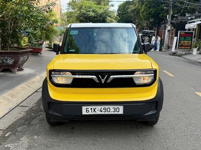 VinFast VF3 Vàng 2024 Thuê Pin 900k xe đẹp như mới 