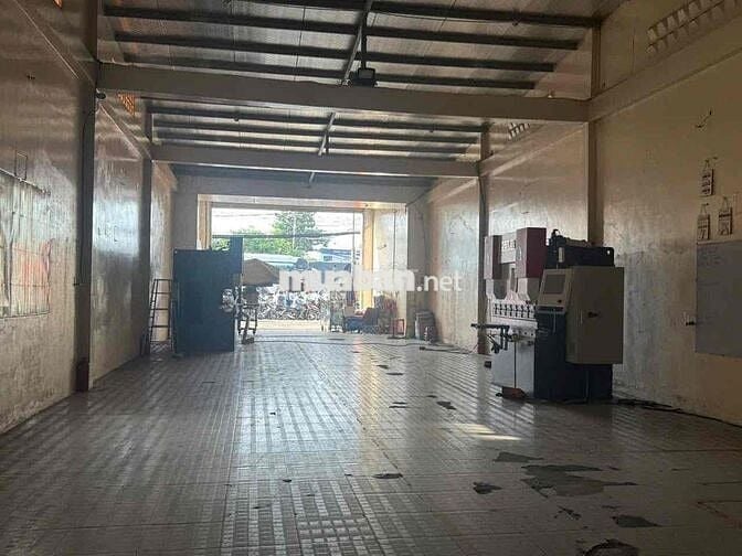 cho thuê 900mv MT QL1A  - Q12 TPHCM - Giá: 40tr/th
