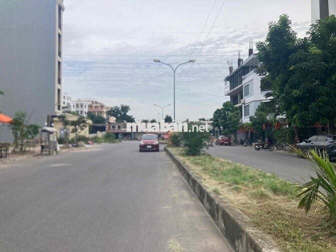 Bán đất mặt đường 30m TDC Cây Đa 70m hướng Tây Nam