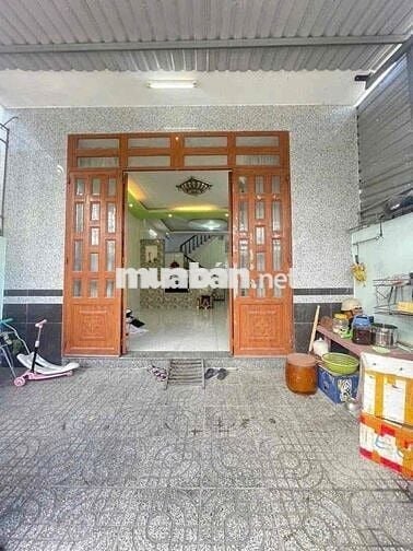 Nhà 4 phòng trục chính hẻm Nguyễn Văn Cừ