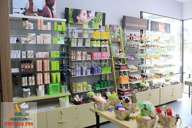 Showroom cần tuyển 2 chị vệ sinh dọn dẹp không yêu cầu tuổi đi làm 