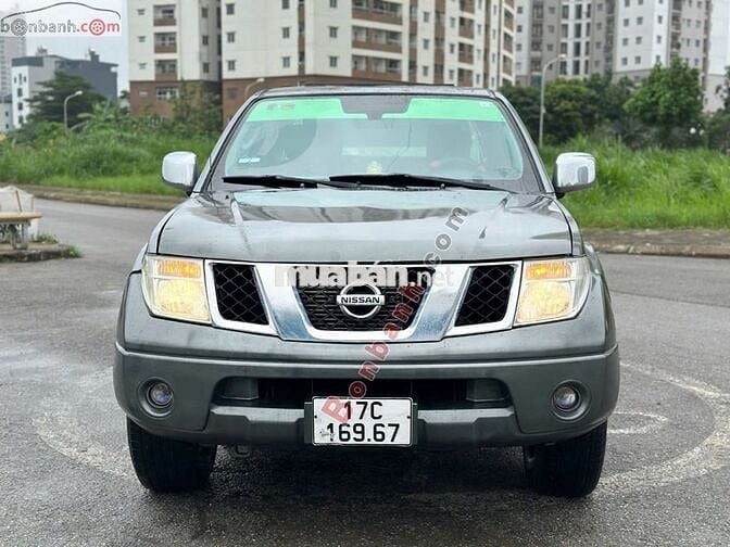 Nissan Navara 2012 LE 2.5MT 4WD - số sàn 2 cầu